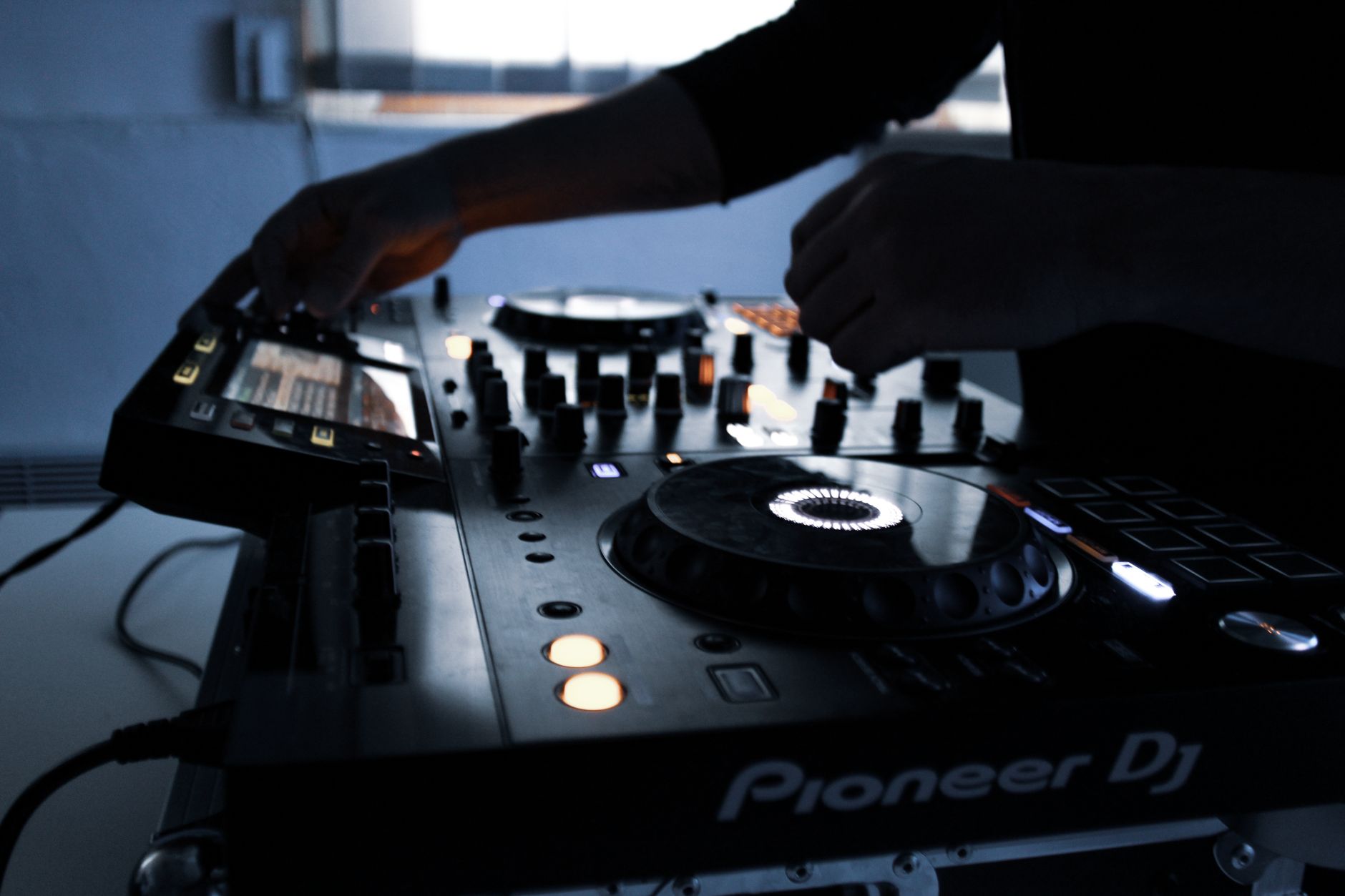 DJ équipe à Nanterre